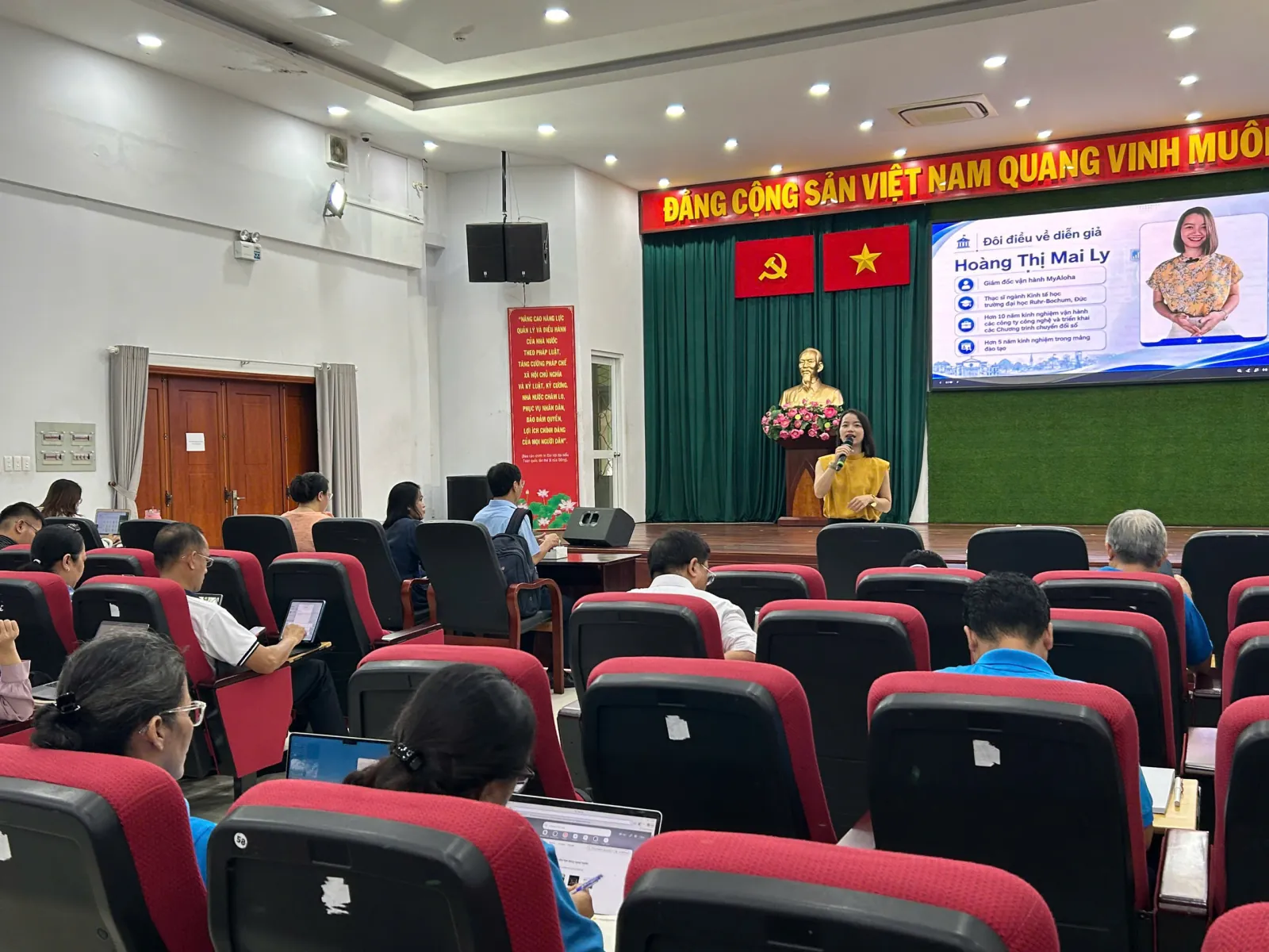 Tập huấn kỹ năng AI cho cán bộ Liên đoàn Lao động TP. HCM
