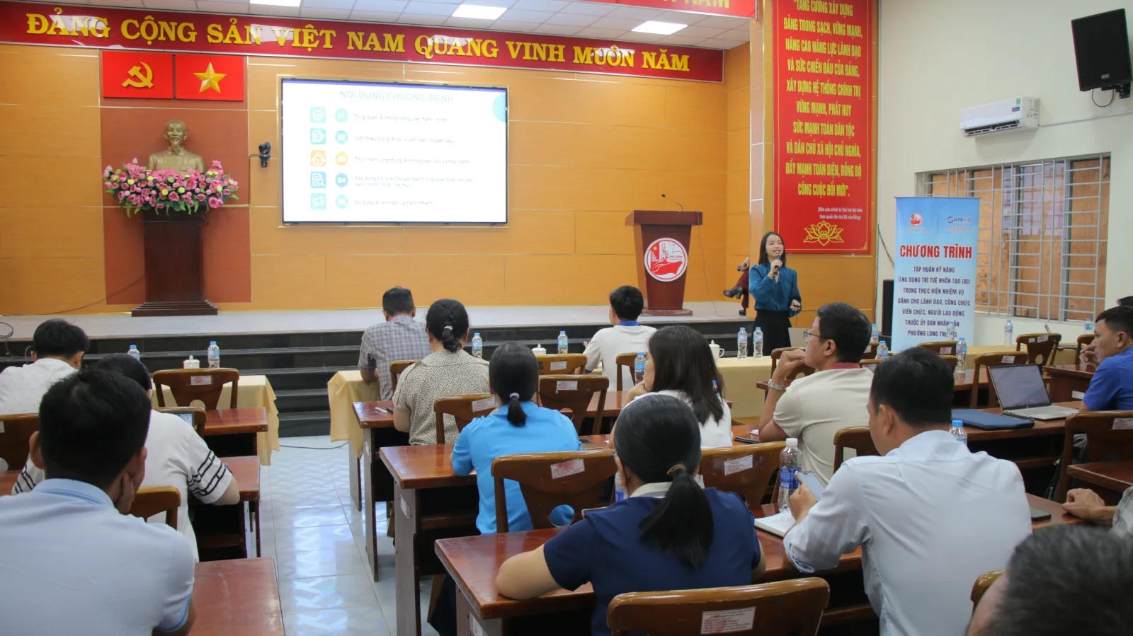 Tập huấn kỹ năng AI cho cán bộ Đoàn thanh niên phường Long Trường, TP. HCM