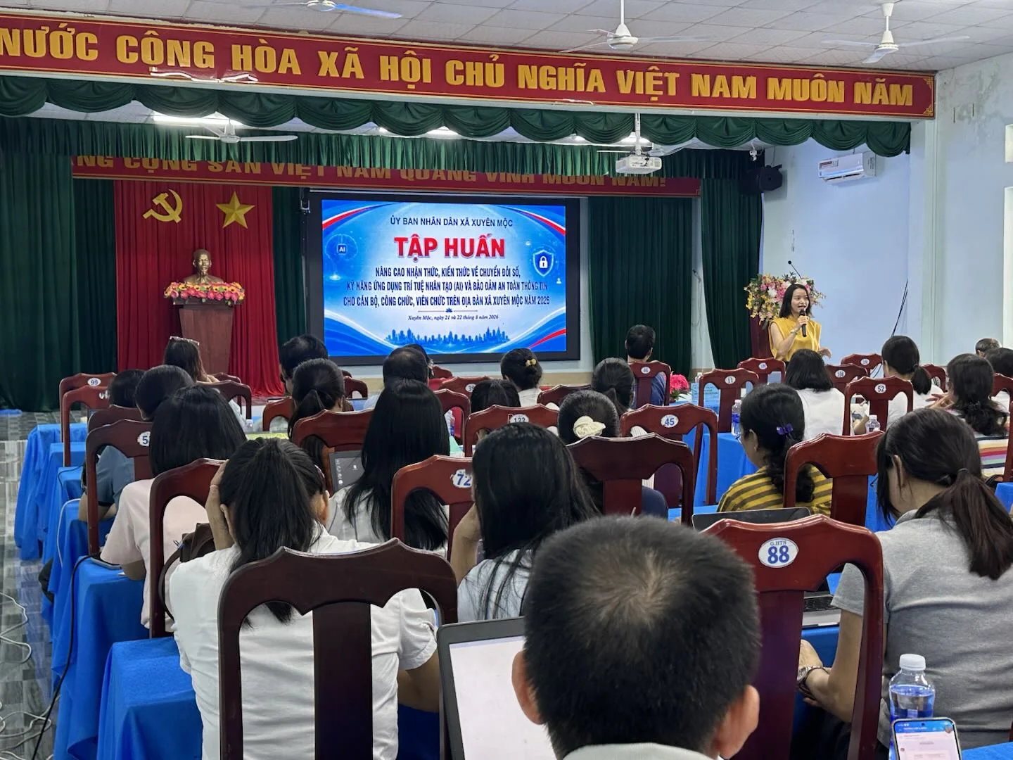 Tập huấn kỹ năng AI cho cán bộ Đoàn thanh niên xã Xuyên Mộc, TP. HCM