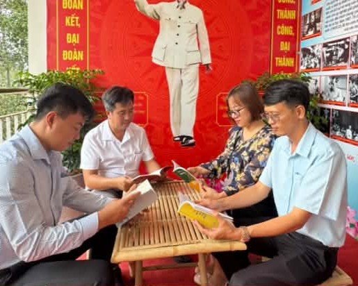 Phòng Văn hóa - Xã hội: Phát huy hiệu quả "Không gian Hồ Chí Minh" trong đờI sống cộng đồng