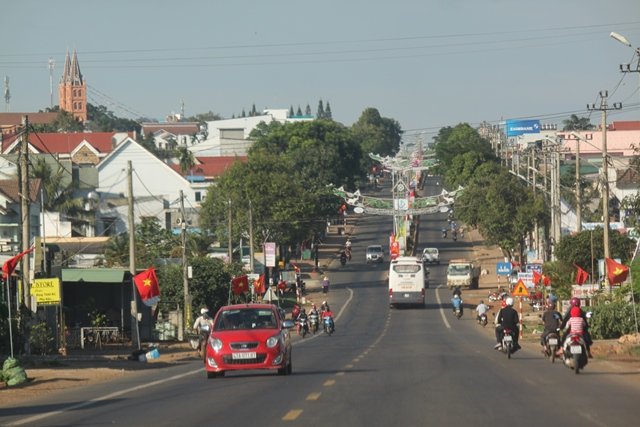 Hình ảnh Buôn Hồ