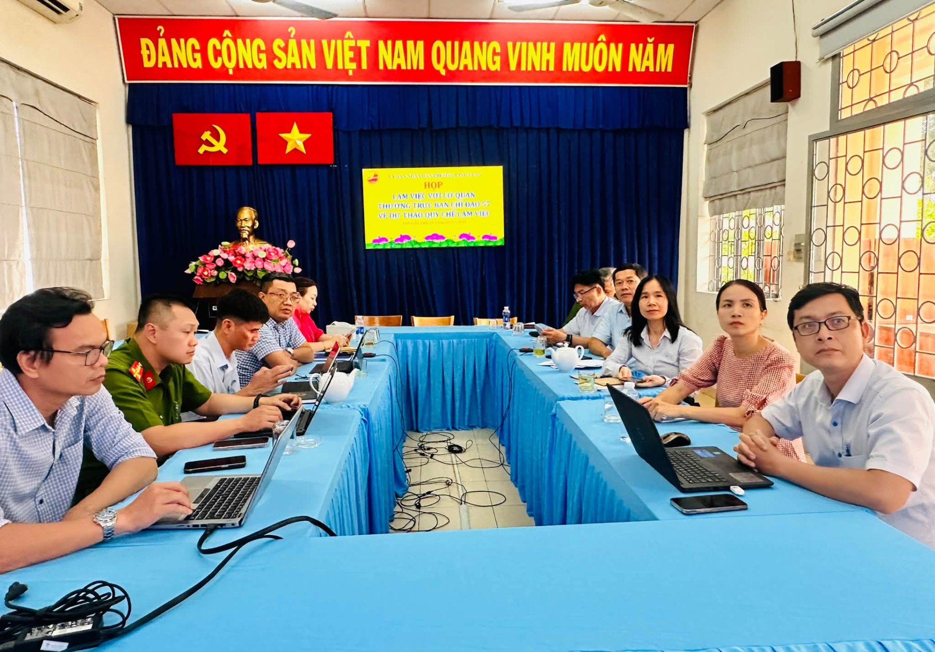 UBND PHƯỜNG LINH XUÂN LÀM VIỆC VỚI CƠ QUAN THƯỜNG TRỰC BAN CHỈ ĐẠO 57 VỀ DỰ THẢO QUY CHẾ LÀM VIỆC