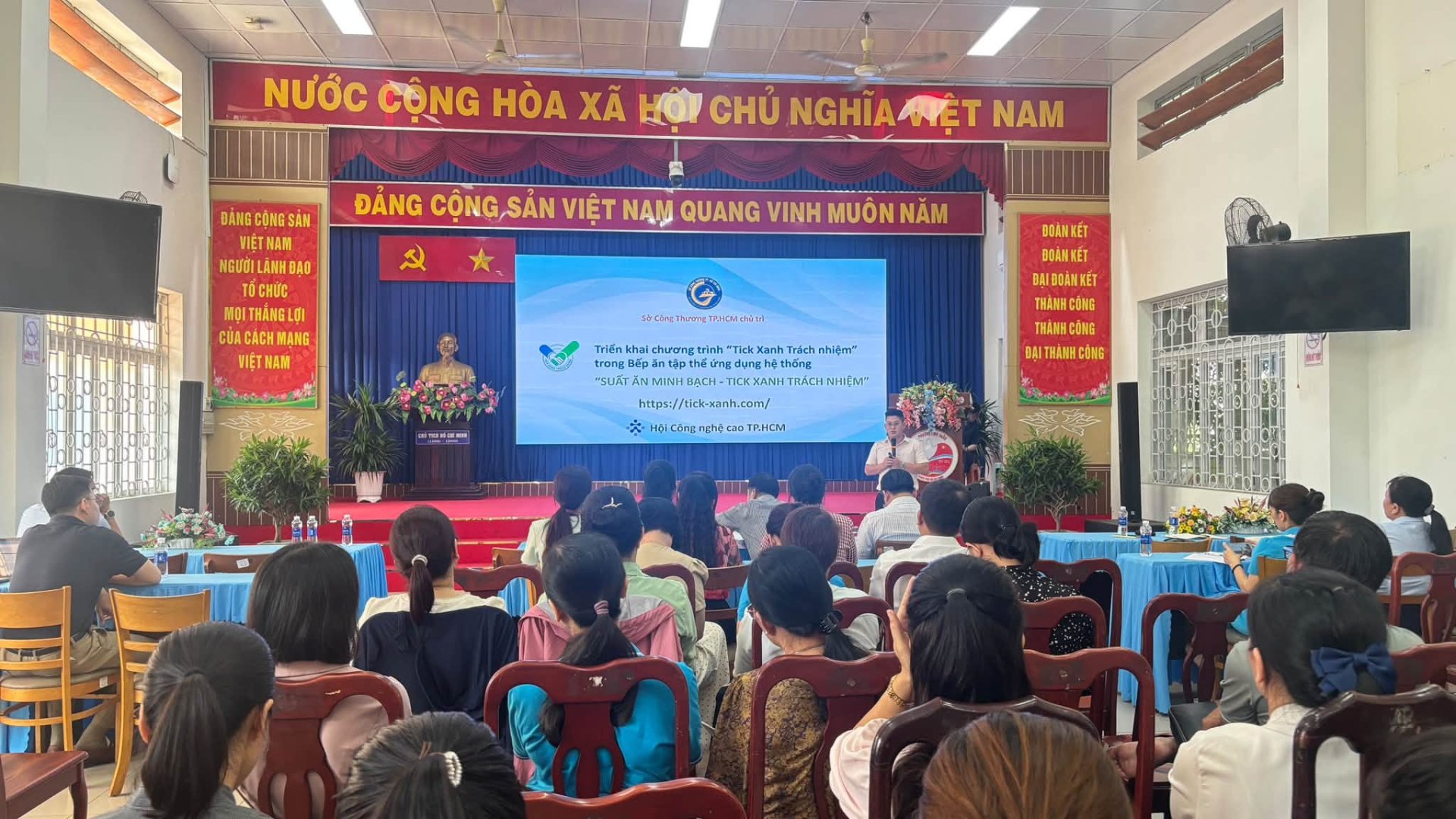 TRIỂN KHAI CHƯƠNG TRÌNH “TÍCH XANH TRÁCH NHIỆM” – VÌ BỮA ĂN HỌC ĐƯỜNG AN TOÀN