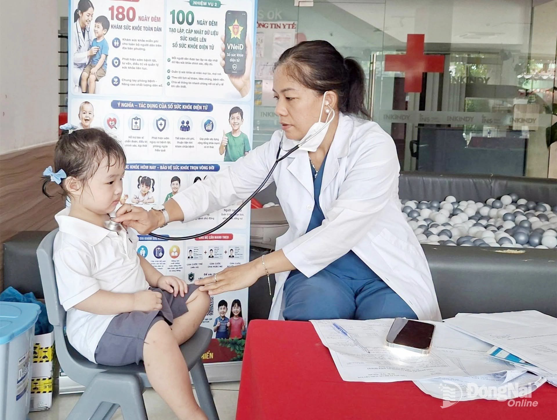 ĐẨY NHANH TIẾN ĐỘ KHÁM SỨC KHỎE MIỄN PHÍ, LẬP SỔ SỨC KHỎE ĐIỆN TỬ CHO NGƯỜI DÂN