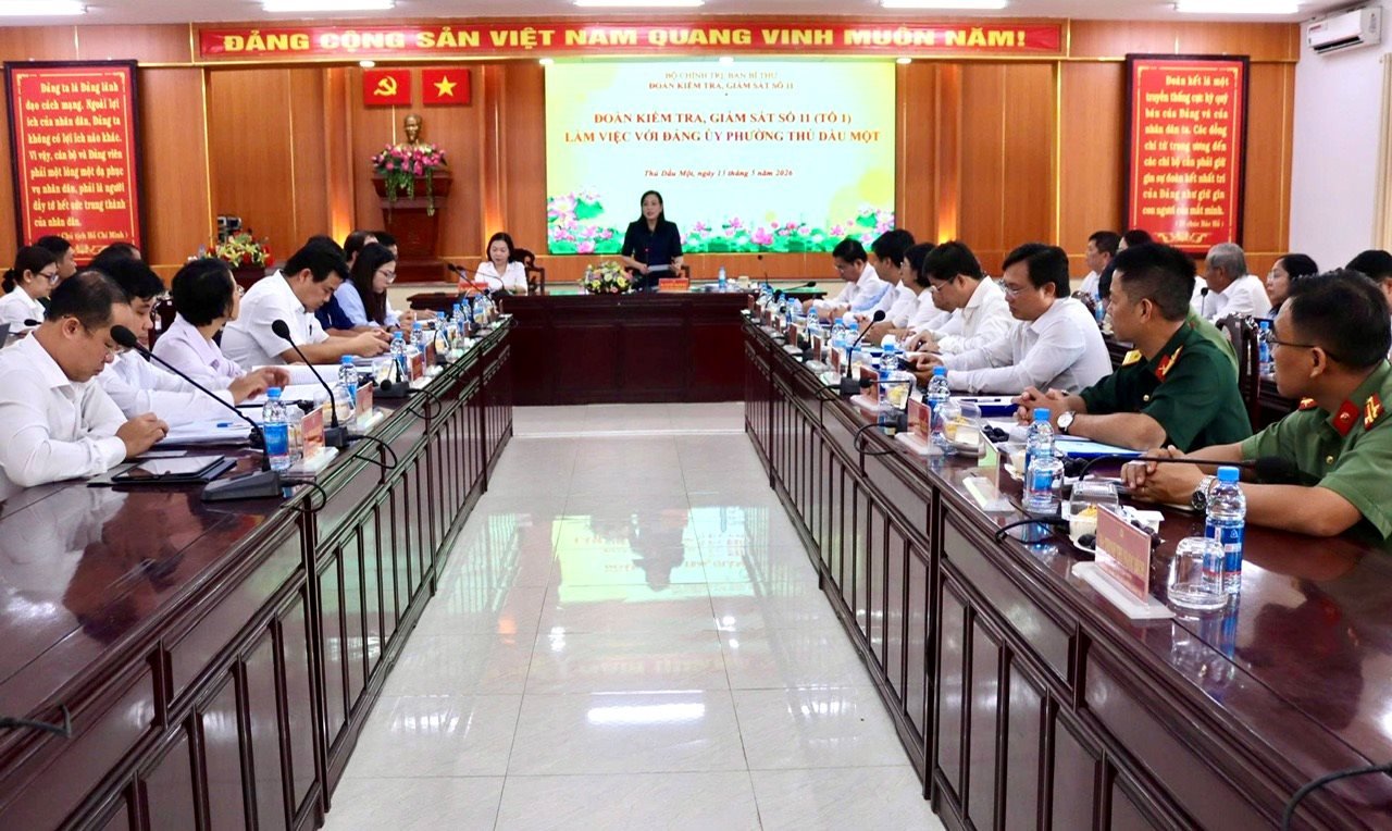 ĐOÀN KIỂM TRA, GIÁM SÁT SỐ 11 CỦA BỘ CHÍNH TRỊ LÀM VIỆC VỚI PHƯỜNG THỦ DẦU MỘT